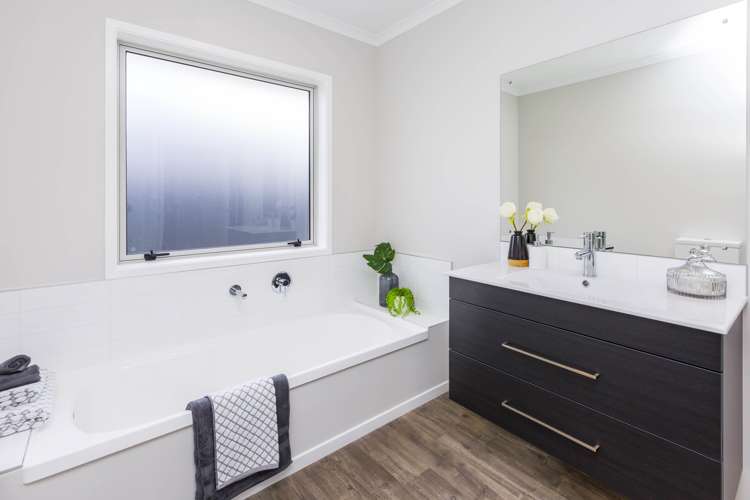 12 Passchendaele Grove Trentham_13