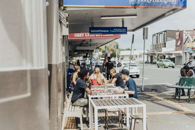 1r Bullock Track Grey Lynn_1