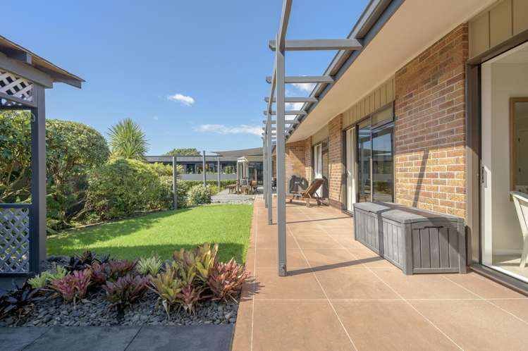 77B Beach Road Otumoetai_13