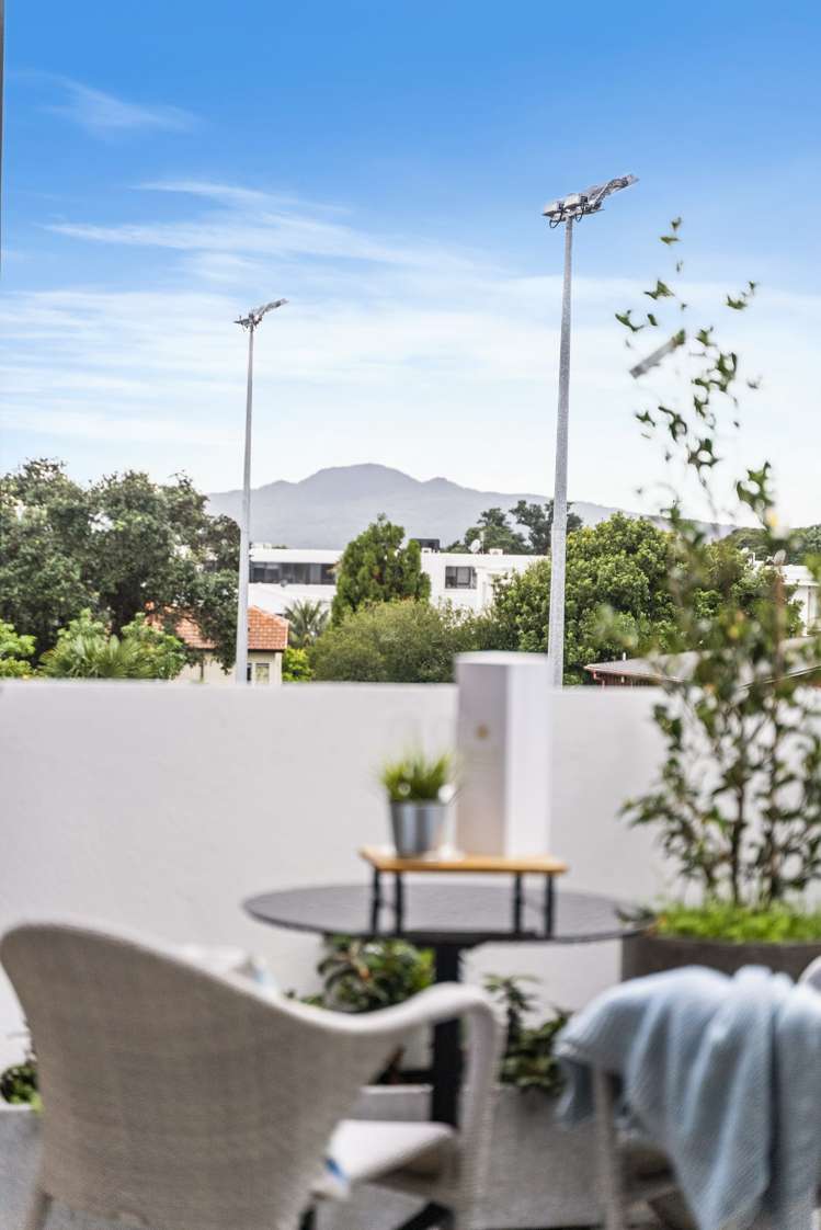 206/2 Tagalad Road Mission Bay_14