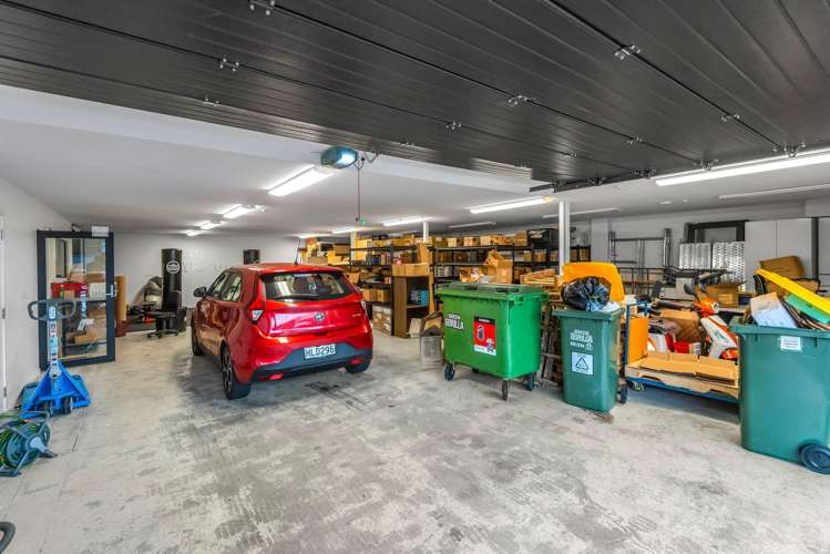 Unit E/101-111 Diana Drive Wairau Valley_12