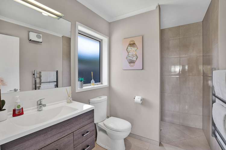 13 Cooke Farm Grove Waiwhakaiho_13