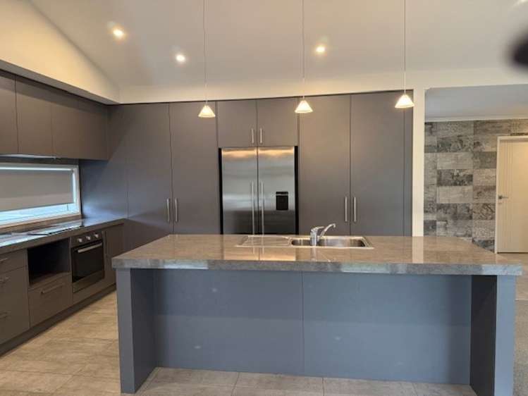 278 Lakes Boulevard Pyes Pa_1