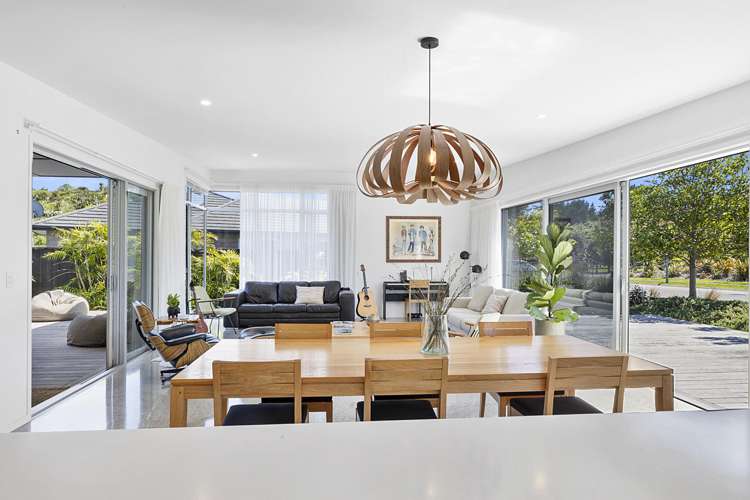 75 Links Drive Waiwhakaiho_11