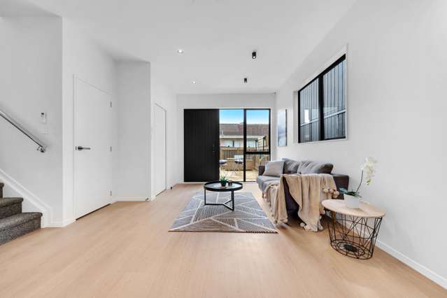 2/23 Wanaka Place Pakuranga Heights_3