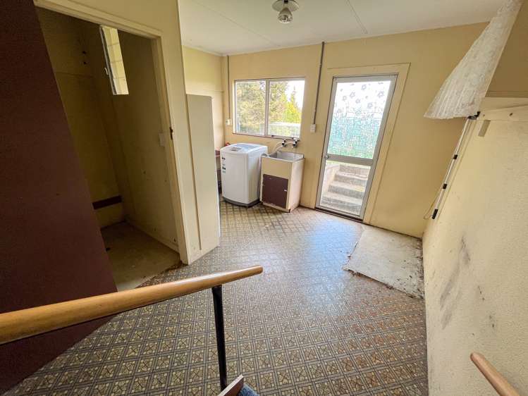 26 High Street West Nightcaps_10