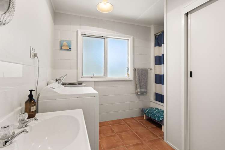 11 Adamson Road Taipa_20