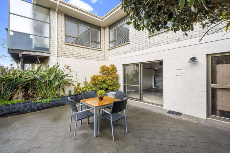 2/4 Melanesia Road Kohimarama_14