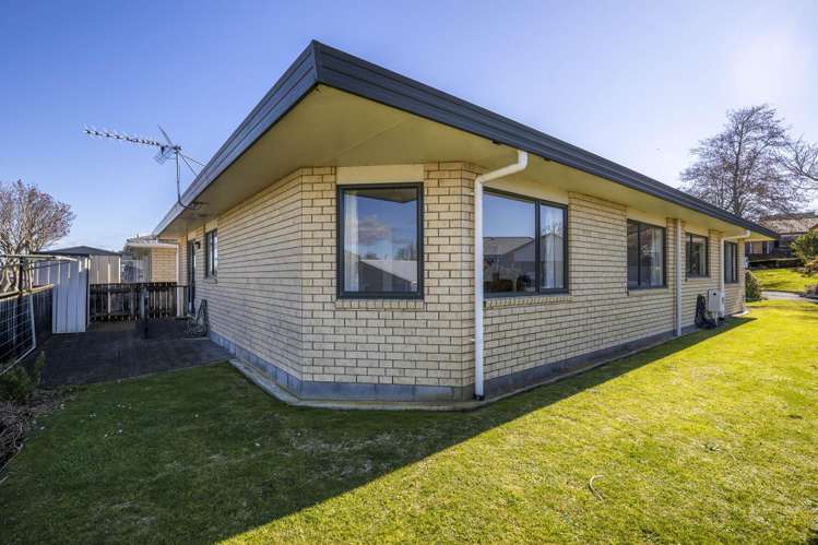 16 Sandel Rise Merrilands_19