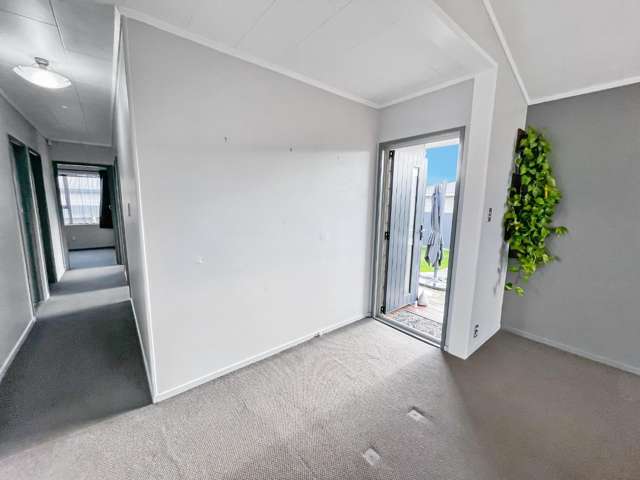 803A Avenue Road East 10482_4