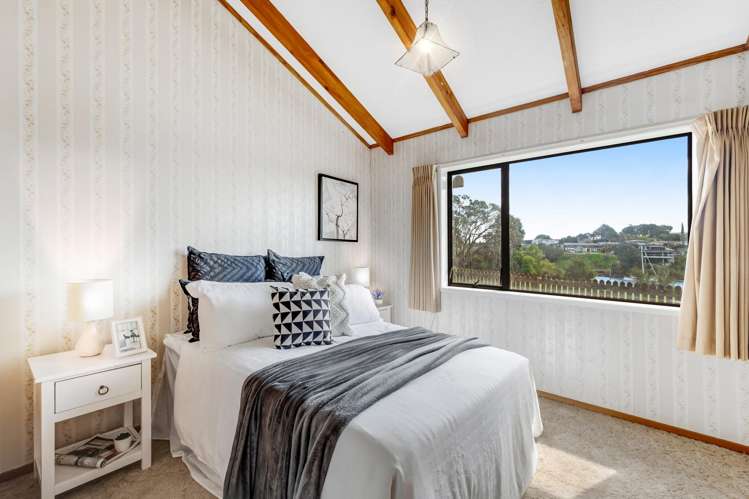 2/10 Dayspring Way Pakuranga_11