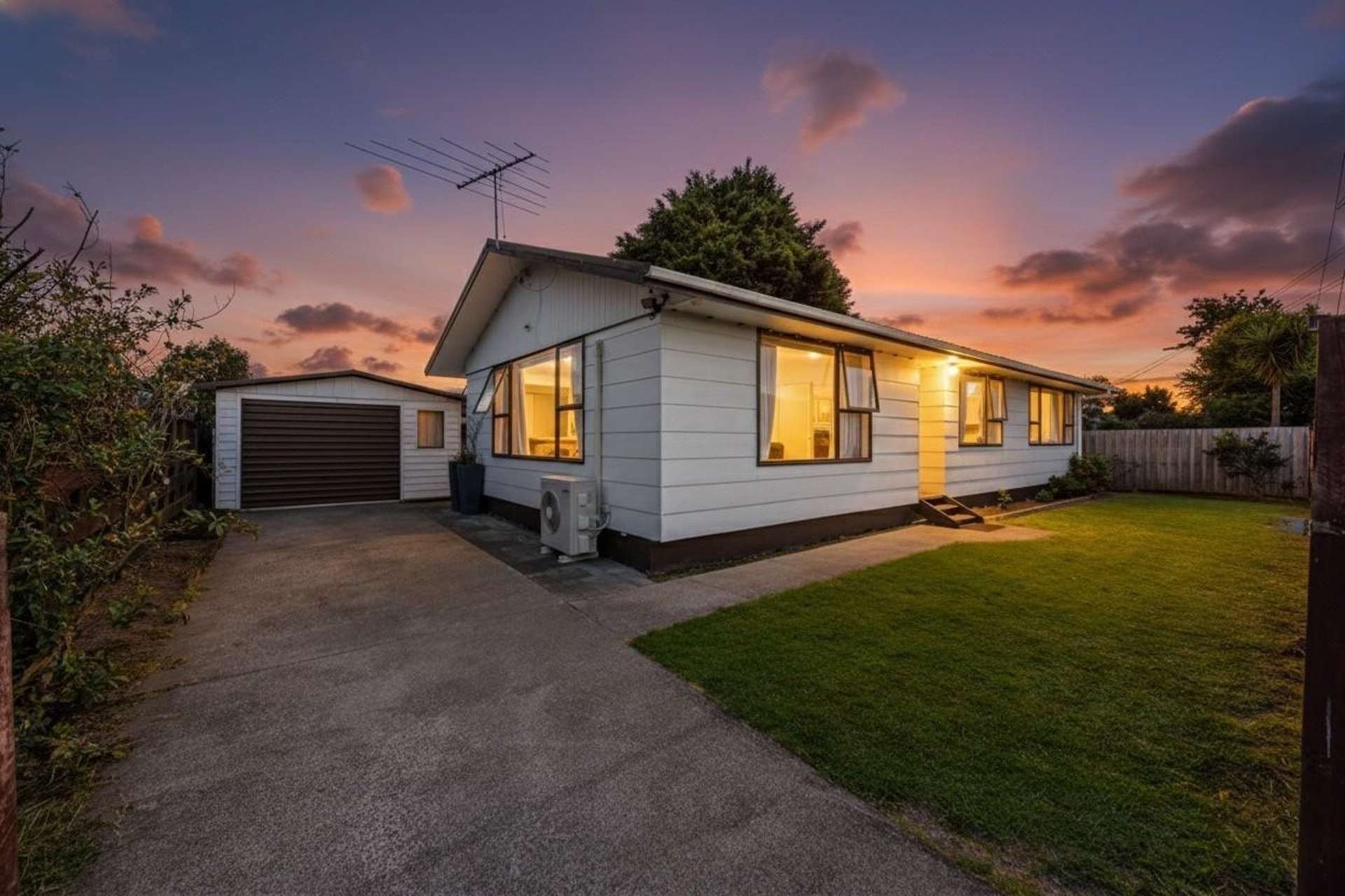 2/2 Resolute Way Papakura_0