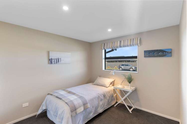 27 Craig Thompson Drive Lincoln_16