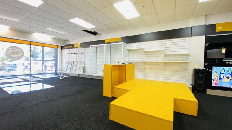 65 Edinburgh Street Pukekohe_11