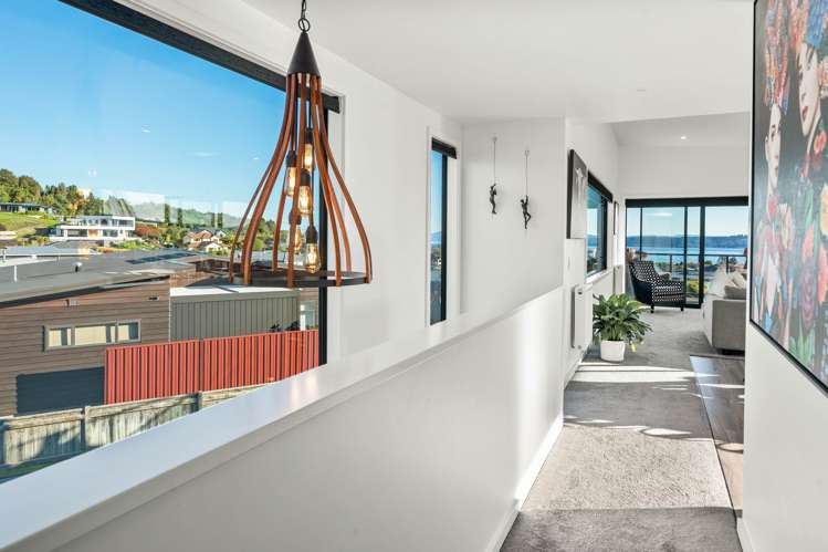 21 Coprosma Crescent Waipahihi_12