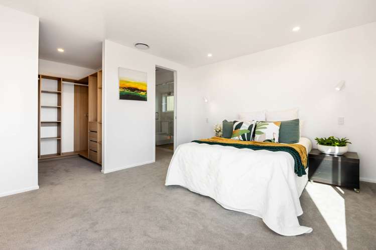 3/3 Galaxy Drive Mairangi Bay_13