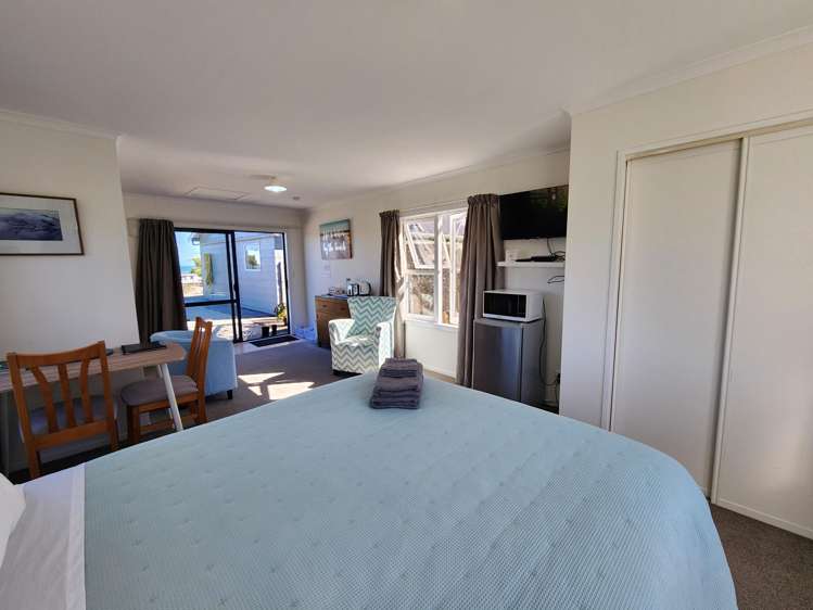 133 Coulson Road Paroa_18