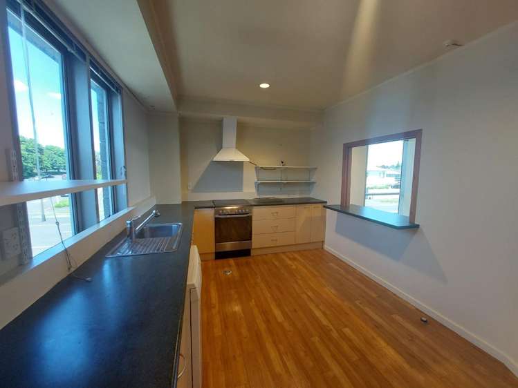 1150C Victoria Street 3295_1