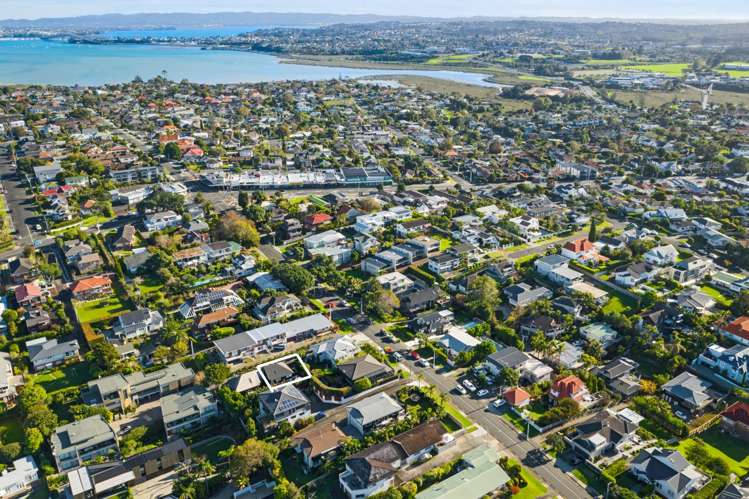 2/21 Hauraki Road Hauraki_40