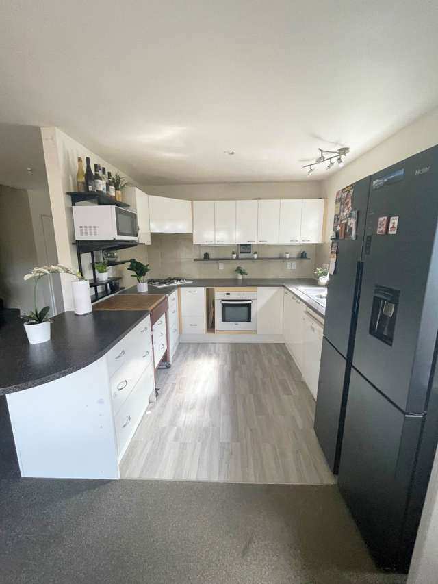 2/51 Fields Parade Oteha_3