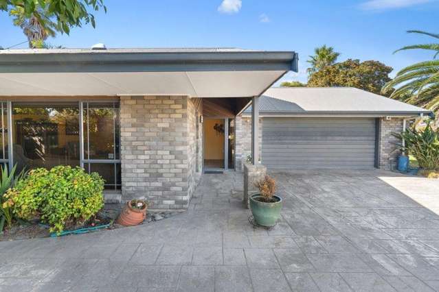 42 Gardenia Drive 11229_1