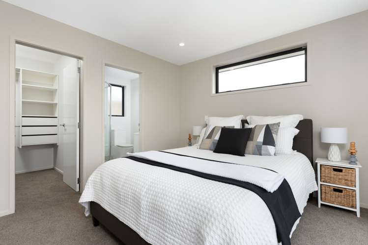 7 Kahuparere Crescent Pyes Pa_10