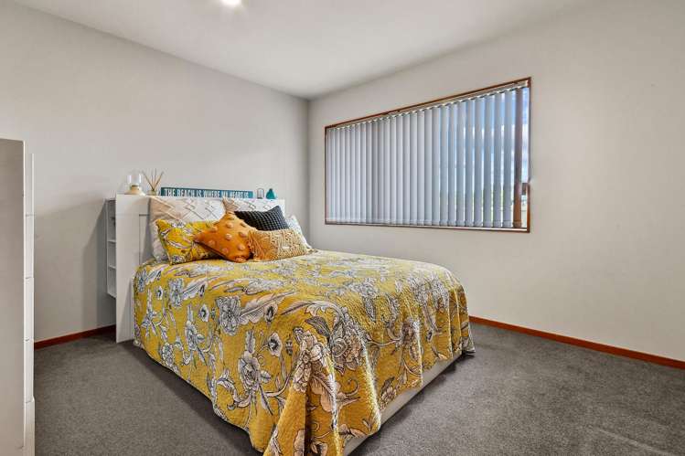 3 Trossach Place Wattle Downs_13