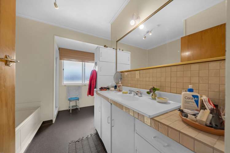 22 Aputa Avenue_4