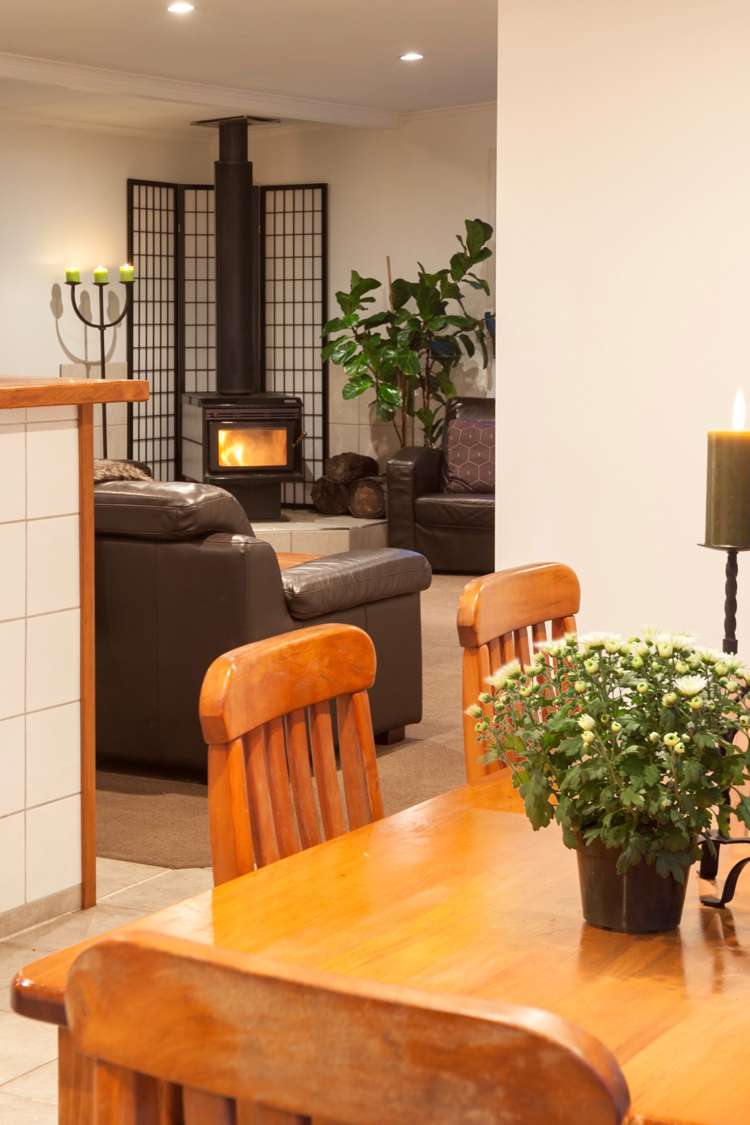 24a Cambridge Road Riverhead_23