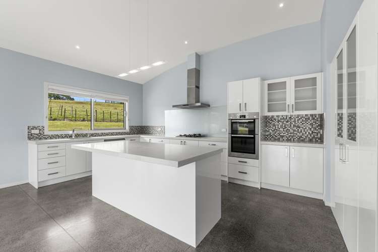 14b Wairere Road Waitakere_6