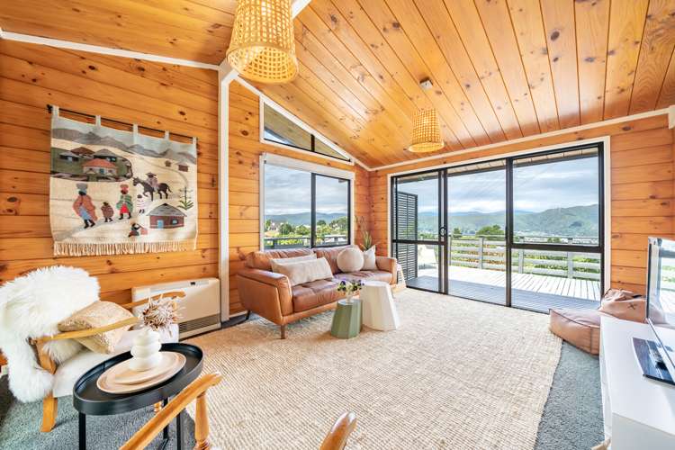 28 Matuhi Street Tirohanga_6