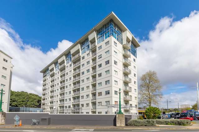 The Leasehold has Landings