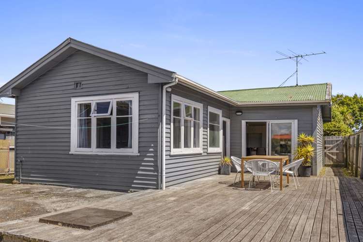 15 Sutherland Avenue Silverstream_10