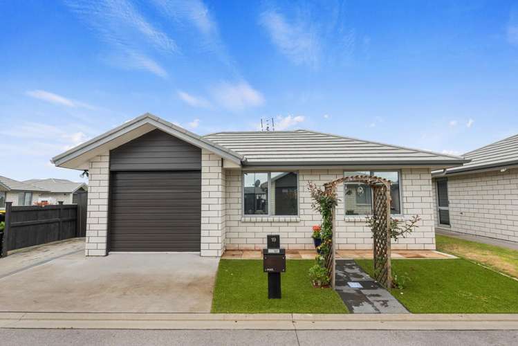 19 Arrow Close_0