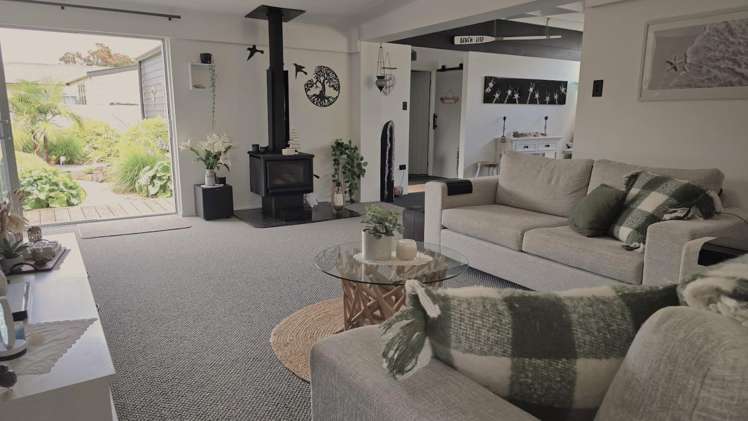 19 West Crescent Te Puru_11