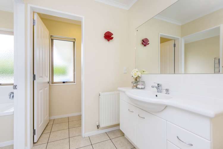 12 Opal Avenue Timberlea_11