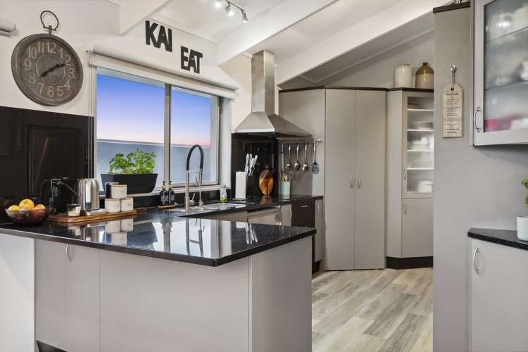 982 Papamoa Beach Road Papamoa_11