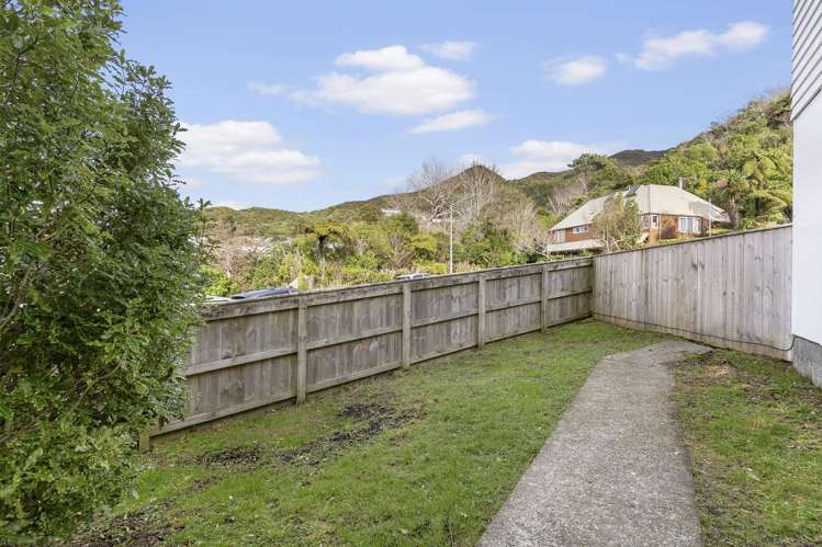 24 Thurleigh Grove Karori_24