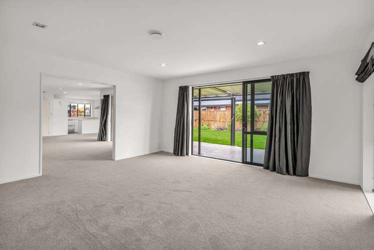 8 Parkdale Close Allenton_6