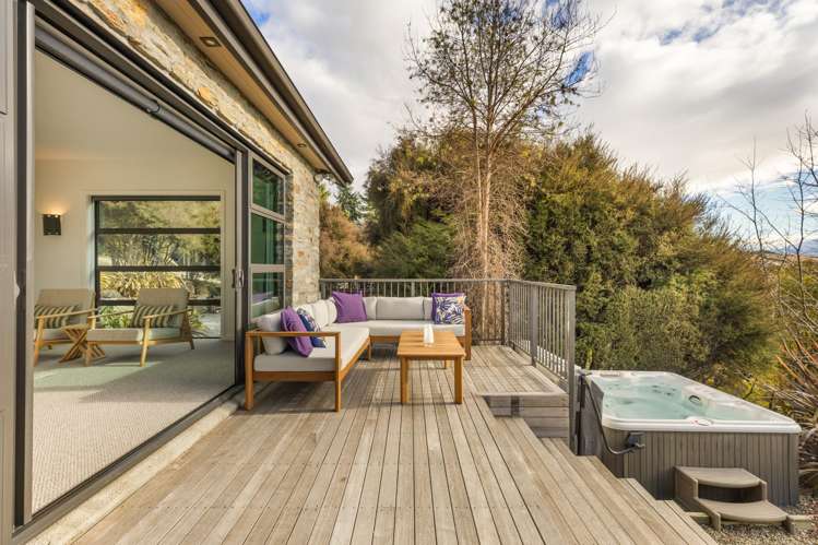 745 Aubrey Road Wanaka_12