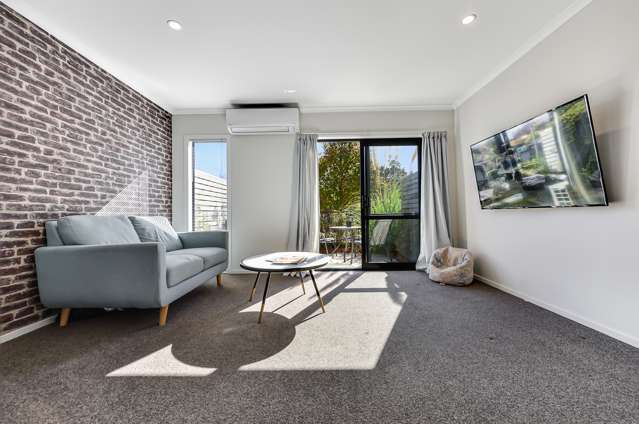 2/13 Palmerston Street Hamilton Central_3