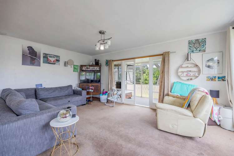 74 Mcleod Road Te Atatu South_13