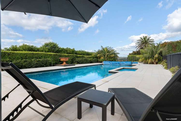 566 Whitford Road Whitford_17