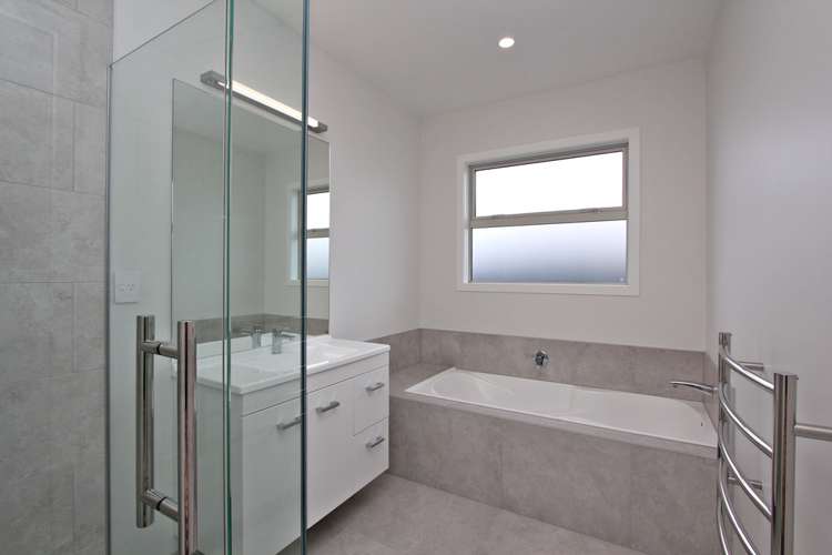 74 Eriksen Road Te Awa_11