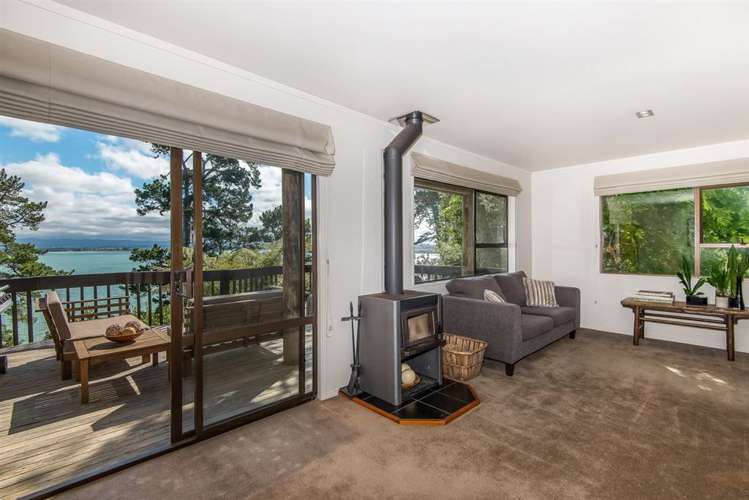 2/32 Jacaranda Avenue Beach Haven_4