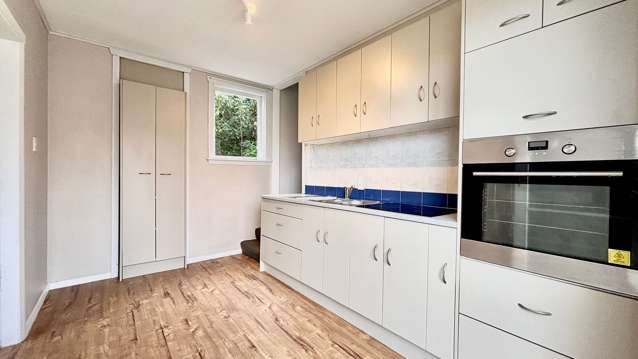 Charming Karori 3 Double Bedroom Home with Deck