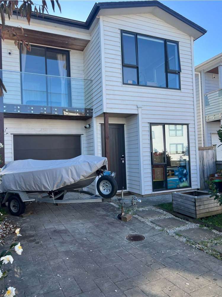 10 Pihoihoi Place Hobsonville_1