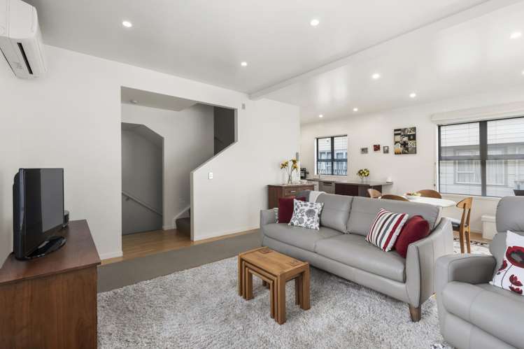 12/60 Owen Street Newtown_3