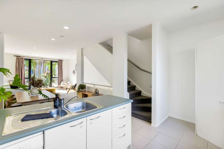 30/17 Lyon Avenue Mount Albert_11