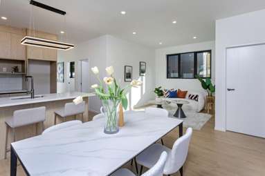 81B Ayton Drive_3